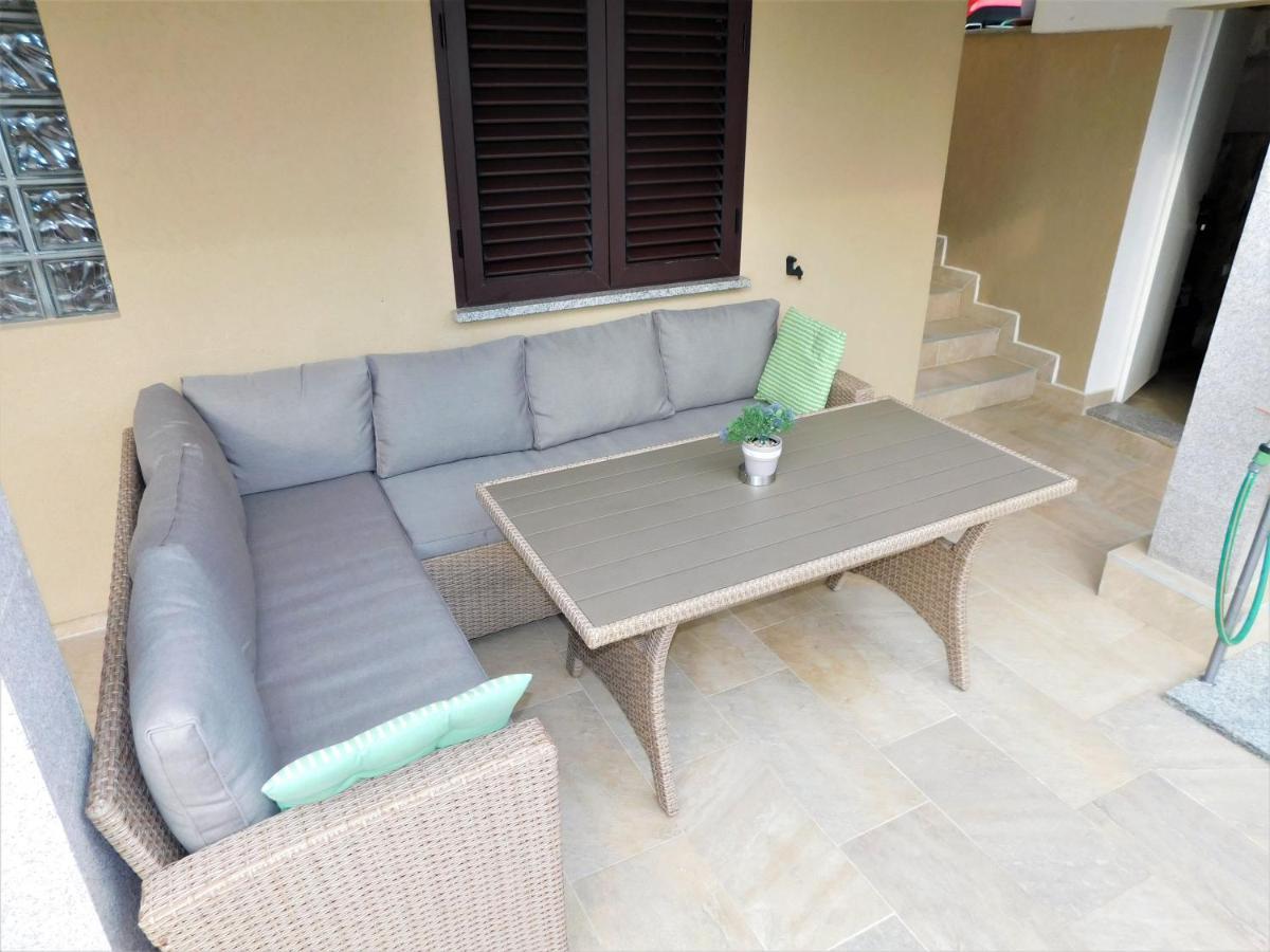 Apartman "Sabine Red" With Heated Pool Омишаль Экстерьер фото