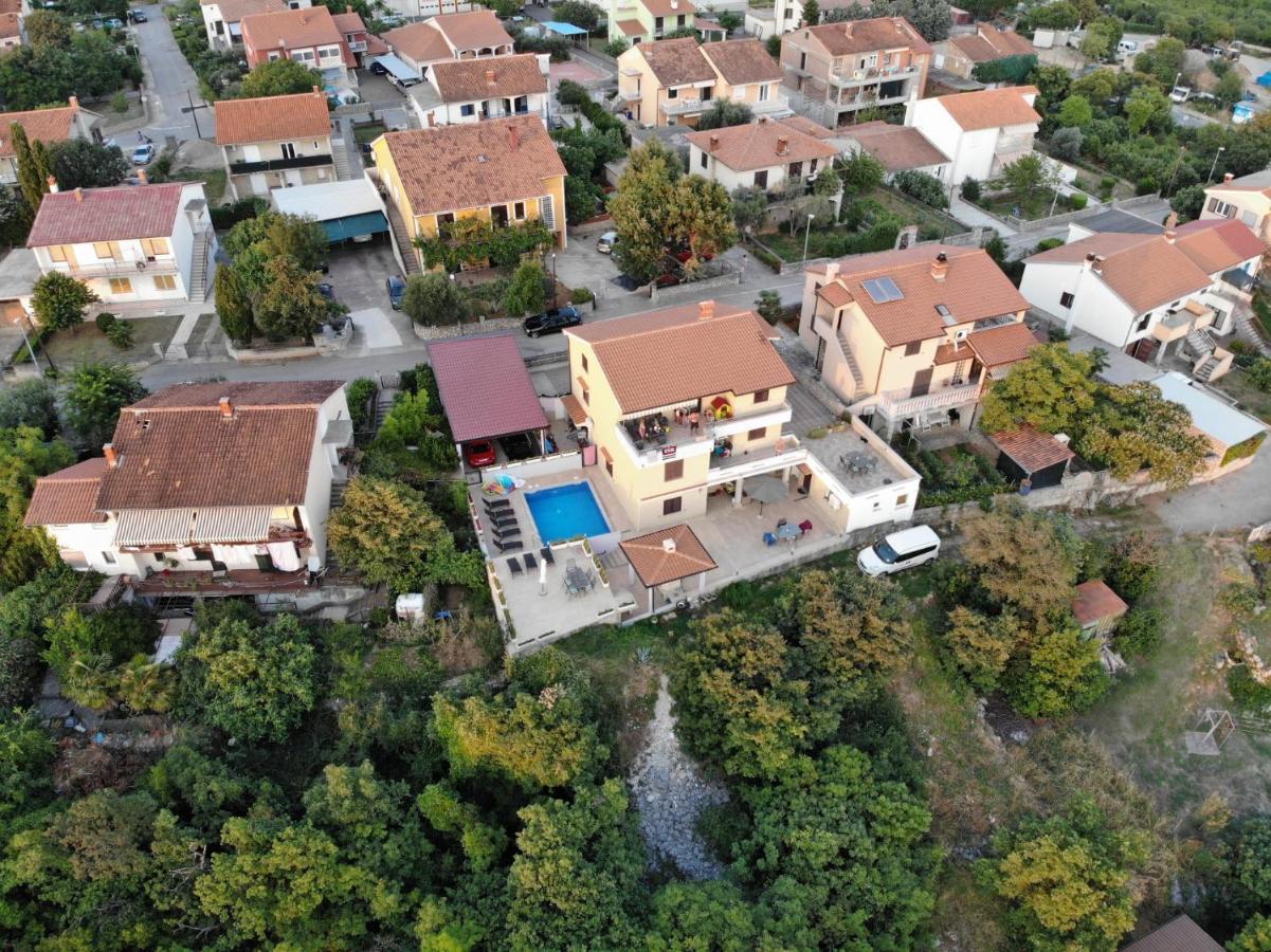 Apartman "Sabine Red" With Heated Pool Омишаль Экстерьер фото