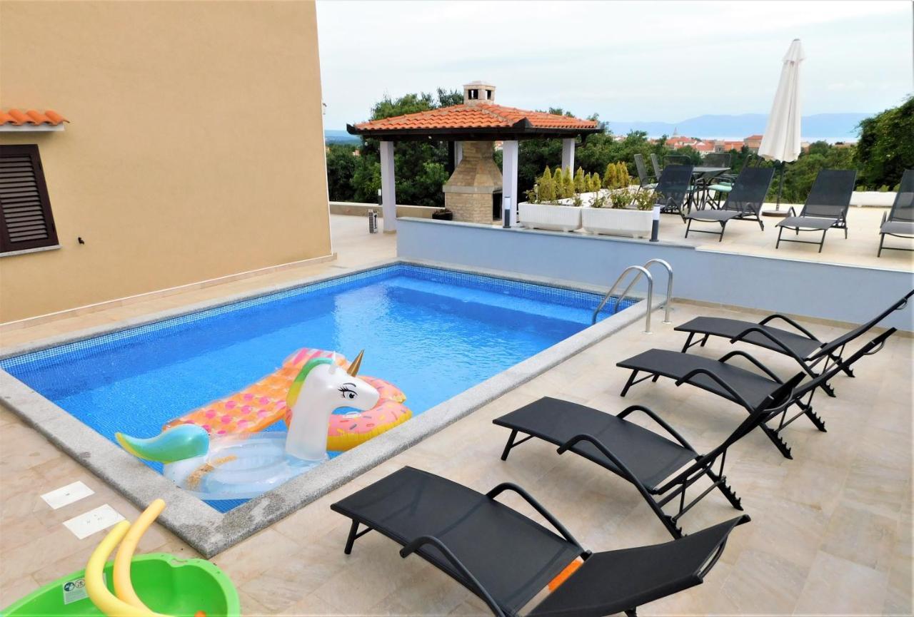 Apartman "Sabine Red" With Heated Pool Омишаль Экстерьер фото