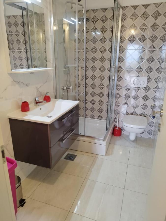 Apartman "Sabine Red" With Heated Pool Омишаль Экстерьер фото