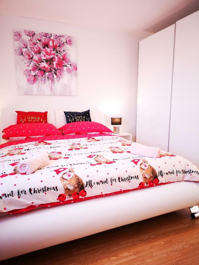 Apartman "Sabine Red" With Heated Pool Омишаль Экстерьер фото