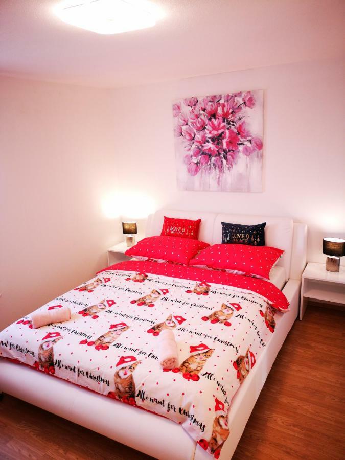 Apartman "Sabine Red" With Heated Pool Омишаль Экстерьер фото